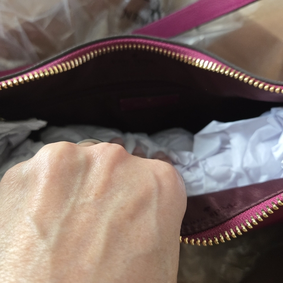 Kate Spade Purse - Picture 9 of 10